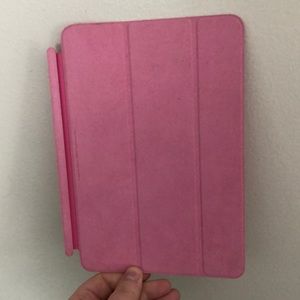 Magnetic pink cover for the iPad Mini